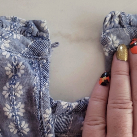 New York & Company Blue Ruffle Keyhole Blouse with Lace Accents Size XL - Picture 14 of 14